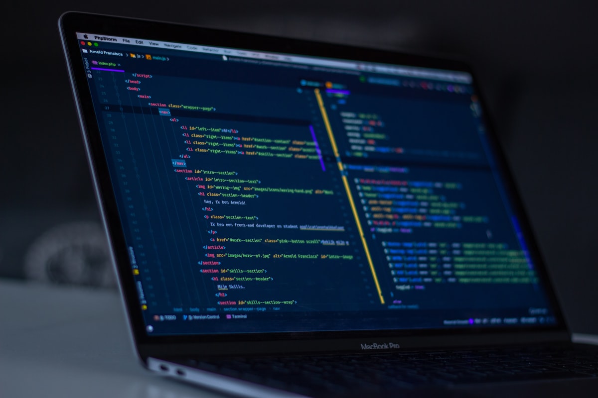 Tại sao Next.js và React là lựa chọn số 1 cho Website doanh nghiệp hiện đại?